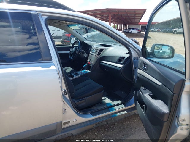 45012993 :رقم المزاد ، 4S4BRBGCXD3285364 vin ، 2013 Subaru Outback 2.5i Premium مزاد بيع
