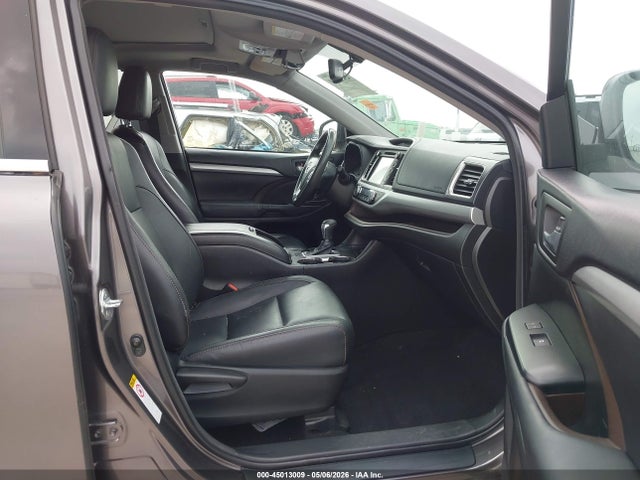 45013009 :رقم المزاد ، 5TDKKRFH0GS133496 vin ، 2016 Toyota Highlander Xle V6 مزاد بيع