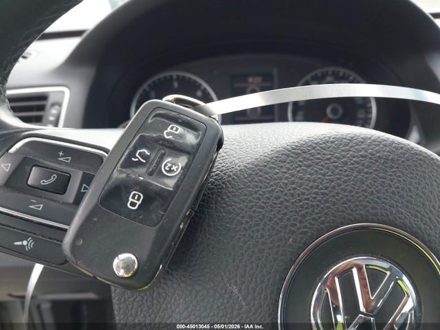 Aukcja sprzedaży 2013 Volkswagen Passat 2.0l Tdi Sel Premium, vin: 1VWCN7A39DC052714, numer aukcji: 45013045