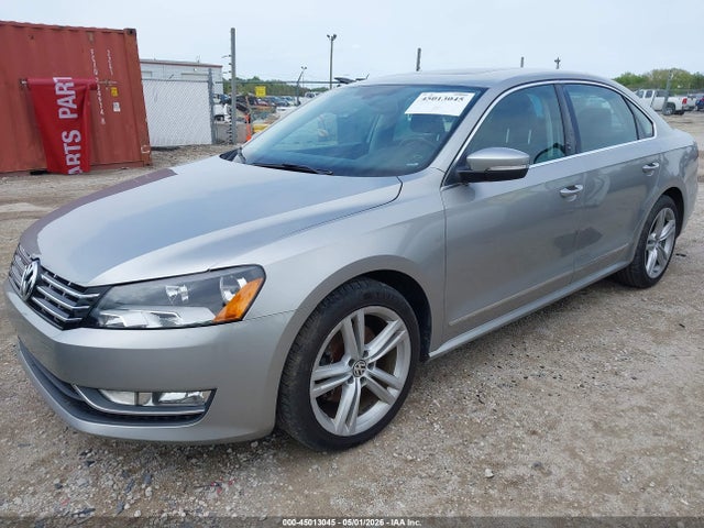Auction sale of the 2013 Volkswagen Passat 2.0l Tdi Sel Premium, vin: 1VWCN7A39DC052714, lot number: 45013045
