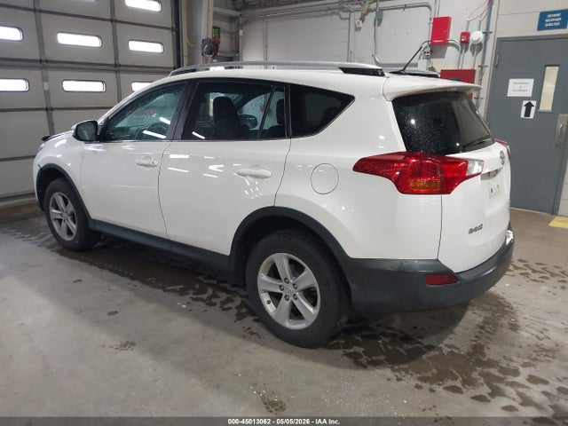2T3RFREV3EW174713 Toyota Rav4 Xle