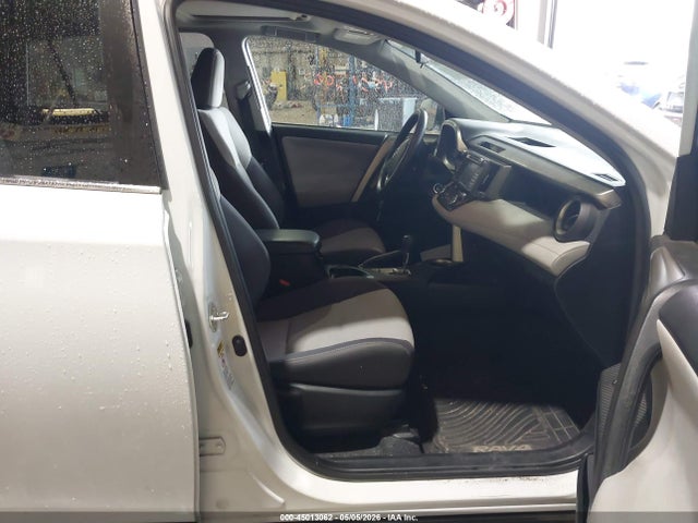 2T3RFREV3EW174713 Toyota Rav4 Xle