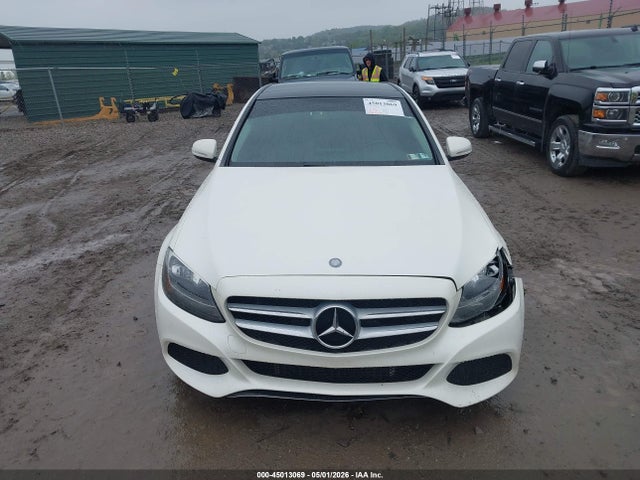 Продажа на аукционе авто 2015 Mercedes-benz C 300 4matic, vin: 55SWF4KBXFU041002, номер лота: 45013069