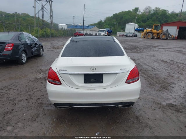 Продажа на аукционе авто 2015 Mercedes-benz C 300 4matic, vin: 55SWF4KBXFU041002, номер лота: 45013069