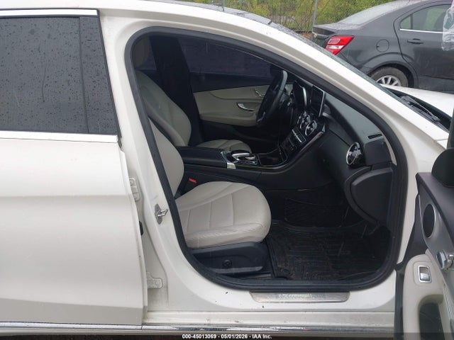 Продажа на аукционе авто 2015 Mercedes-benz C 300 4matic, vin: 55SWF4KBXFU041002, номер лота: 45013069