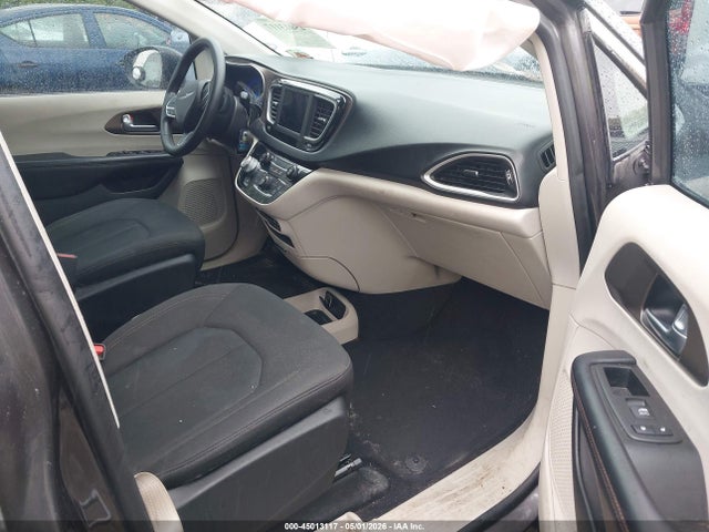2019 Chrysler Pacifica L მანქანა იყიდება აუქციონზე, vin: 2C4RC1AG6KR561697, აუქციონის ნომერი: 45013117