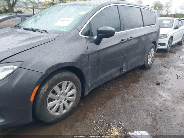 2019 Chrysler Pacifica L მანქანა იყიდება აუქციონზე, vin: 2C4RC1AG6KR561697, აუქციონის ნომერი: 45013117