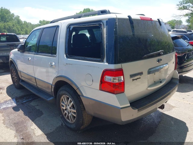 45013136 :رقم المزاد ، 1FMJU1J58BEF57376 vin ، 2011 Ford Expedition Xlt مزاد بيع