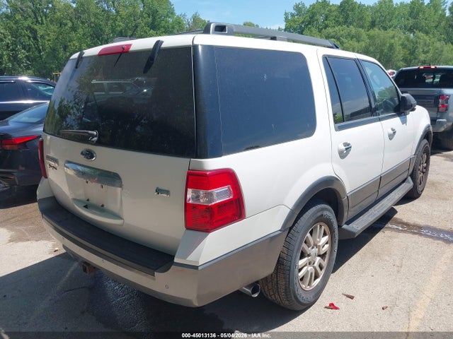 45013136 :رقم المزاد ، 1FMJU1J58BEF57376 vin ، 2011 Ford Expedition Xlt مزاد بيع