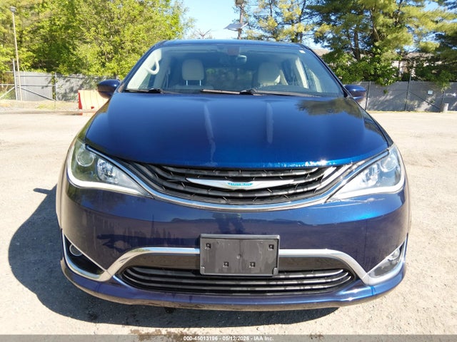 45013196 :رقم المزاد ، 2C4RC1H71HR765080 vin ، 2017 Chrysler Pacifica Hybrid Touring Plus مزاد بيع