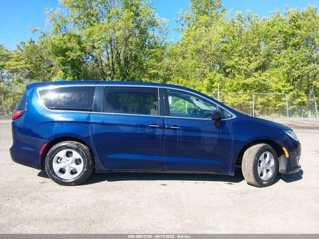 45013196 :رقم المزاد ، 2C4RC1H71HR765080 vin ، 2017 Chrysler Pacifica Hybrid Touring Plus مزاد بيع