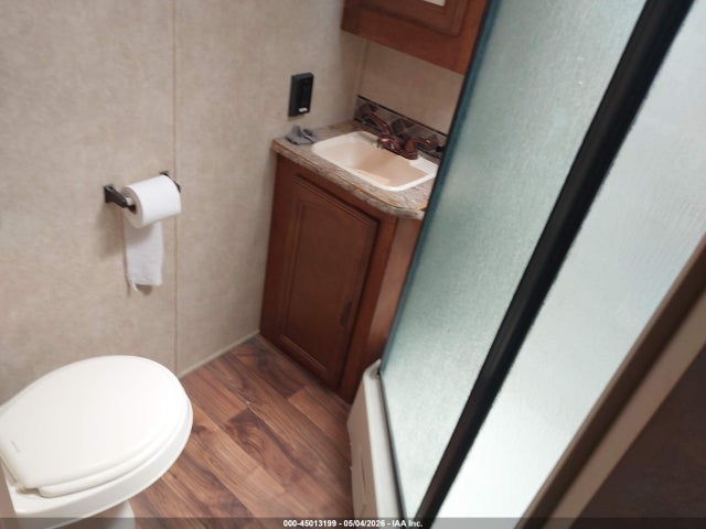 45013199 :رقم المزاد ، 4X4TWBF24FU006797 vin ، 2015 Forest River Other مزاد بيع