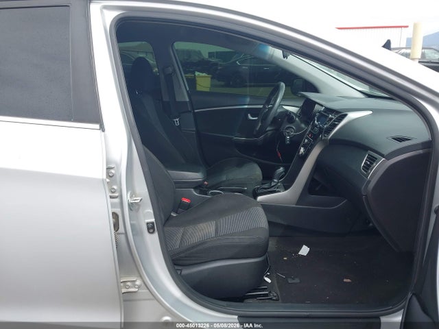 45013226 :رقم المزاد ، KMHD35LH5HU383943 vin ، 2017 Hyundai Elantra Gt مزاد بيع