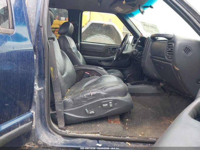 45013236 :رقم المزاد ، 1GCDT13W02K223564 vin ، 2002 Chevrolet S-10 Ls مزاد بيع