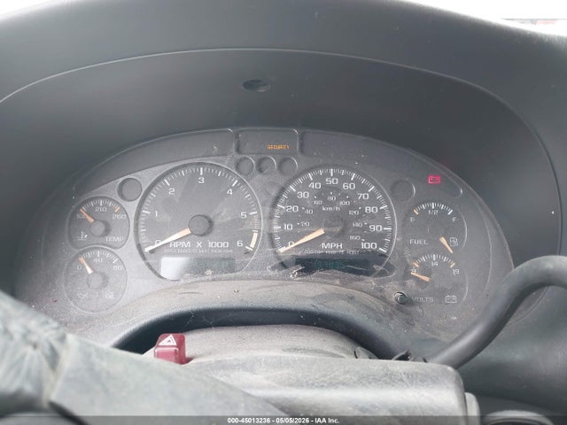 45013236 :رقم المزاد ، 1GCDT13W02K223564 vin ، 2002 Chevrolet S-10 Ls مزاد بيع