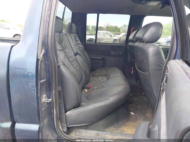 45013236 :رقم المزاد ، 1GCDT13W02K223564 vin ، 2002 Chevrolet S-10 Ls مزاد بيع
