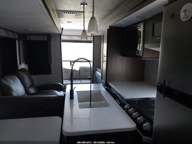 Auction sale of the 2020 Forest River Wildwood 27re Travel Trailer, vin: 4X4TWDC2XL8806671, lot number: 45013273
