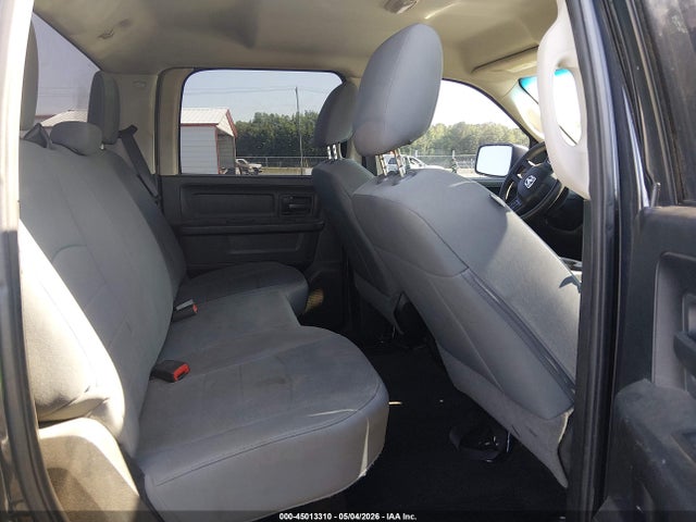 Продажа на аукционе авто 2017 Ram 1500 Express  4x4 5'7 Box, vin: 1C6RR7KG4HS669928, номер лота: 45013310