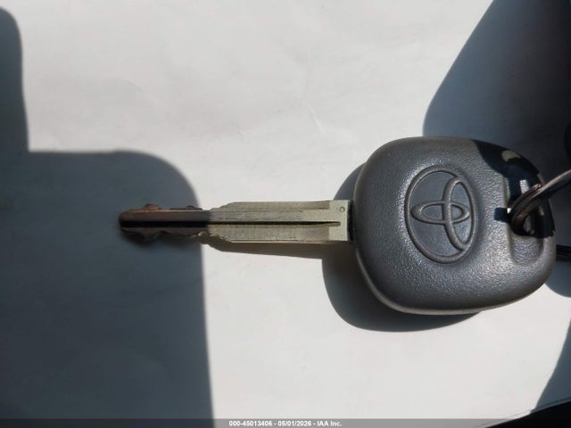 2005 Toyota Corolla Le მანქანა იყიდება აუქციონზე, vin: 1NXBR32E05Z352256, აუქციონის ნომერი: 45013406