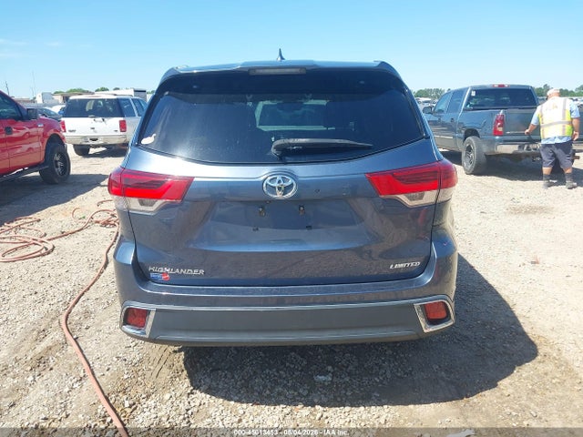 Продажа на аукционе авто 2018 Toyota Highlander Limited, vin: 5TDYZRFH4JS254612, номер лота: 45013453