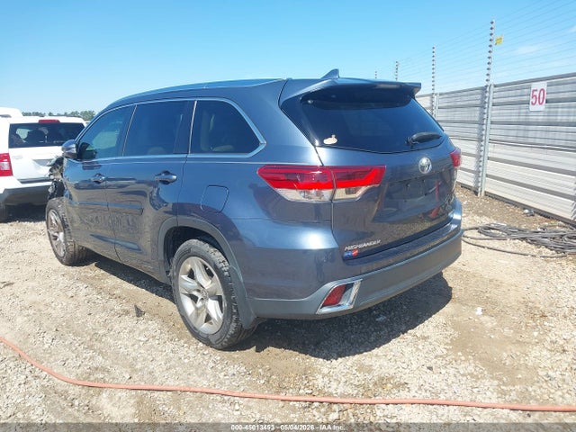 Продажа на аукционе авто 2018 Toyota Highlander Limited, vin: 5TDYZRFH4JS254612, номер лота: 45013453