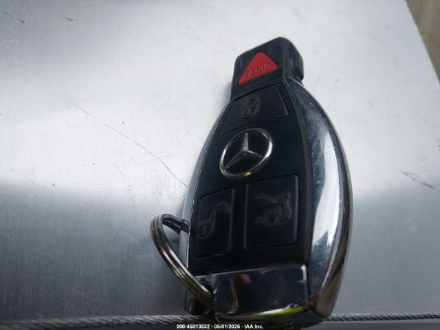 45013532 :رقم المزاد ، WDDGF8AB5DR270652 vin ، 2013 Mercedes-benz C 300 Luxury 4matic مزاد بيع