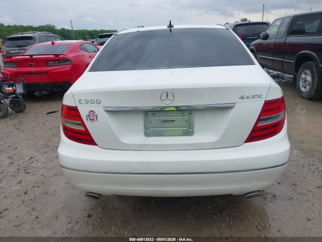 45013532 :رقم المزاد ، WDDGF8AB5DR270652 vin ، 2013 Mercedes-benz C 300 Luxury 4matic مزاد بيع