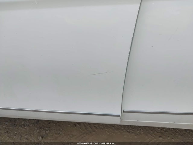 45013532 :رقم المزاد ، WDDGF8AB5DR270652 vin ، 2013 Mercedes-benz C 300 Luxury 4matic مزاد بيع