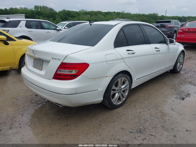 45013532 :رقم المزاد ، WDDGF8AB5DR270652 vin ، 2013 Mercedes-benz C 300 Luxury 4matic مزاد بيع