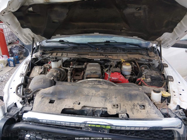 45013535 :رقم المزاد ، 3C63RRGL3JG143830 vin ، 2018 Ram 3500 Tradesman  4x4 8' Box مزاد بيع