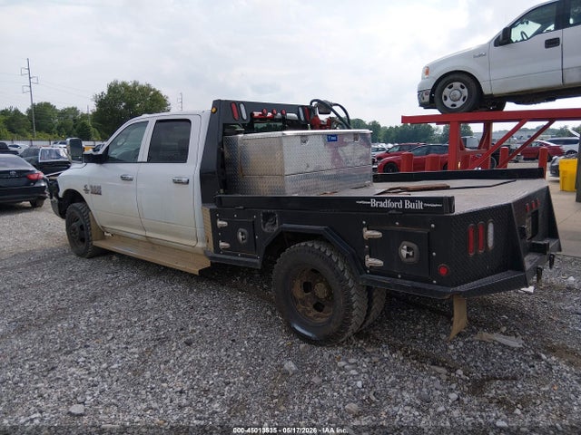 45013535 :رقم المزاد ، 3C63RRGL3JG143830 vin ، 2018 Ram 3500 Tradesman  4x4 8' Box مزاد بيع