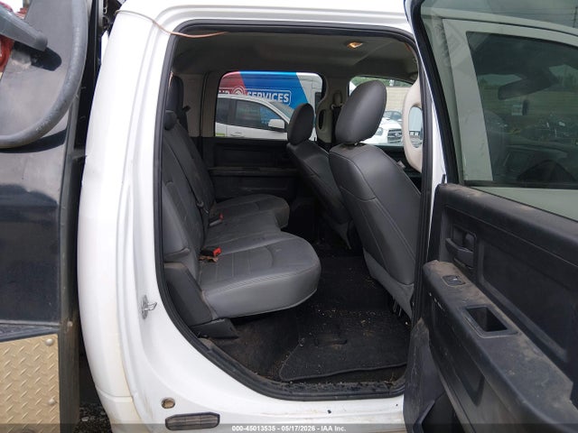 45013535 :رقم المزاد ، 3C63RRGL3JG143830 vin ، 2018 Ram 3500 Tradesman  4x4 8' Box مزاد بيع