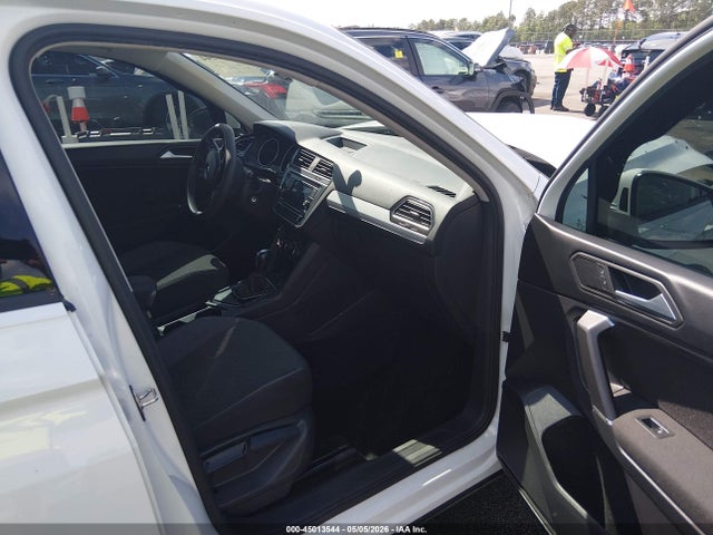 Auction sale of the 2020 Volkswagen Tiguan 2.0t S, vin: 3VV1B7AX4LM040720, lot number: 45013544