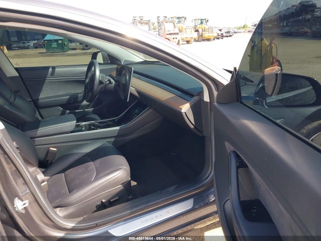 Продаж на аукціоні авто 2018 Tesla Model 3 Long Range/mid Range, vin: 5YJ3E1EA7JF007830, номер лоту: 45013644