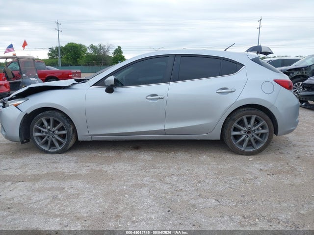 Продаж на аукціоні авто 2018 Mazda Mazda3 Touring, vin: 3MZBN1L30JM162521, номер лоту: 45013745