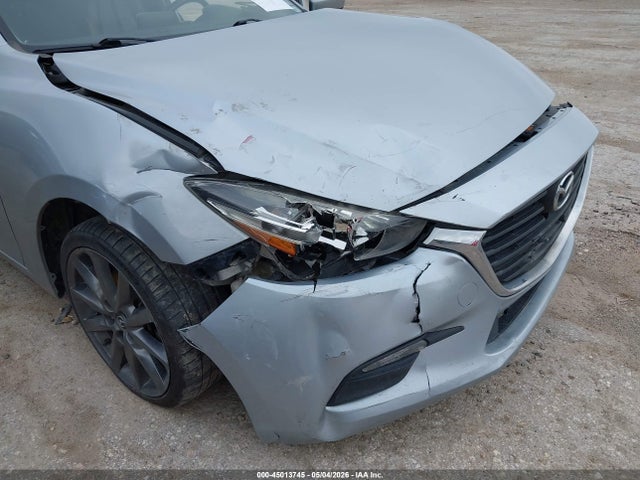 Продаж на аукціоні авто 2018 Mazda Mazda3 Touring, vin: 3MZBN1L30JM162521, номер лоту: 45013745