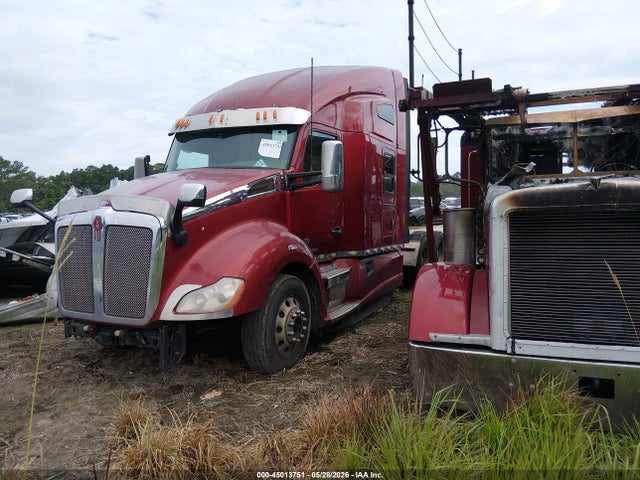 Продажа на аукционе авто 2017 Kenworth T680, vin: 1XKYDP9X1HJ143923, номер лота: 45013751