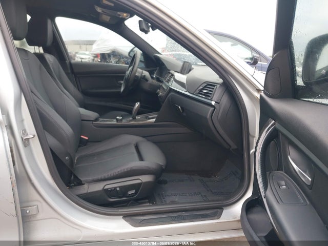 2015 Bmw 320i მანქანა იყიდება აუქციონზე, vin: WBA3B1G53FNT64775, აუქციონის ნომერი: 45013784