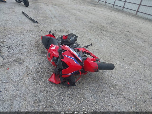 45013795 :رقم المزاد ، MLHRH1551S5100136 vin ، 2025 Honda Cbr650 R مزاد بيع