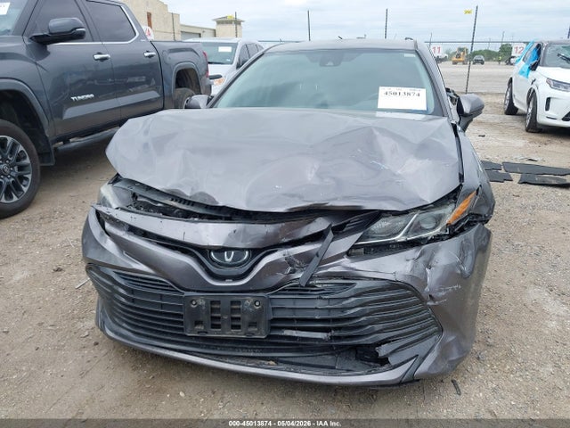 45013874 :رقم المزاد ، 4T1B11HKXKU679347 vin ، 2019 Toyota Camry Le مزاد بيع