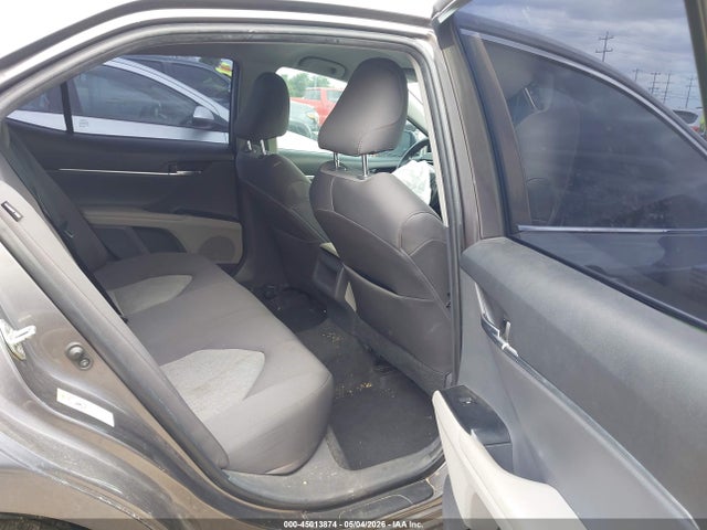 45013874 :رقم المزاد ، 4T1B11HKXKU679347 vin ، 2019 Toyota Camry Le مزاد بيع