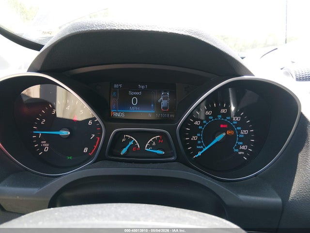 45013910 :رقم المزاد ، 1FMCU0J96FUA61719 vin ، 2015 Ford Escape Titanium مزاد بيع