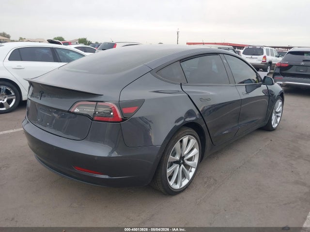 45013928 :رقم المزاد ، 5YJ3E1EB8JF086885 vin ، 2018 Tesla Model 3 Long Range/performance مزاد بيع