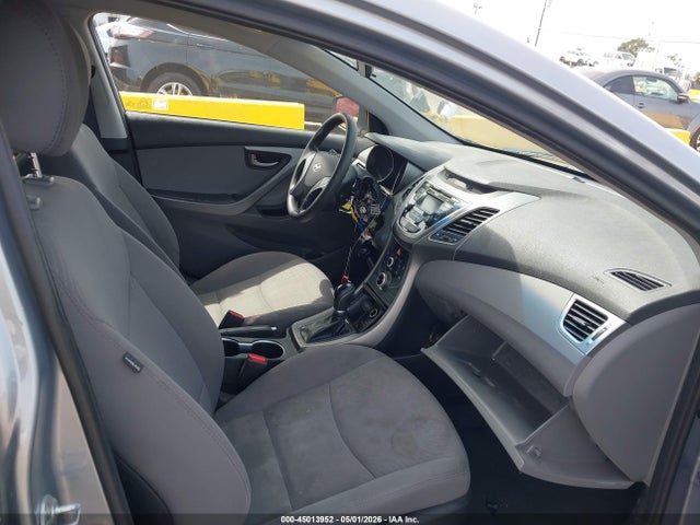 45013952 :رقم المزاد ، 5NPDH4AE4GH749814 vin ، 2016 Hyundai Elantra Se مزاد بيع