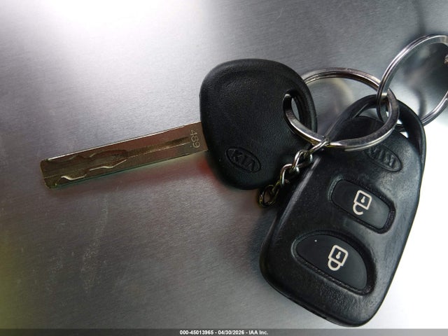 Продаж на аукціоні авто 2013 Kia Sorento Lx, vin: 5XYKT3A18DG350517, номер лоту: 45013965
