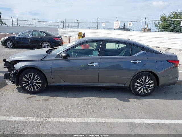 1N4BL4DV9RN353467 Nissan Altima Sv Fwd