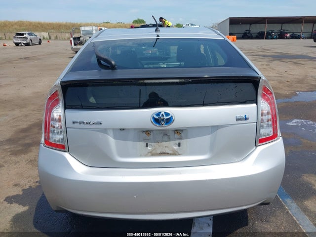 Toyota Prius Two 2015 JTDKN3DU2F0464621 Image 15
