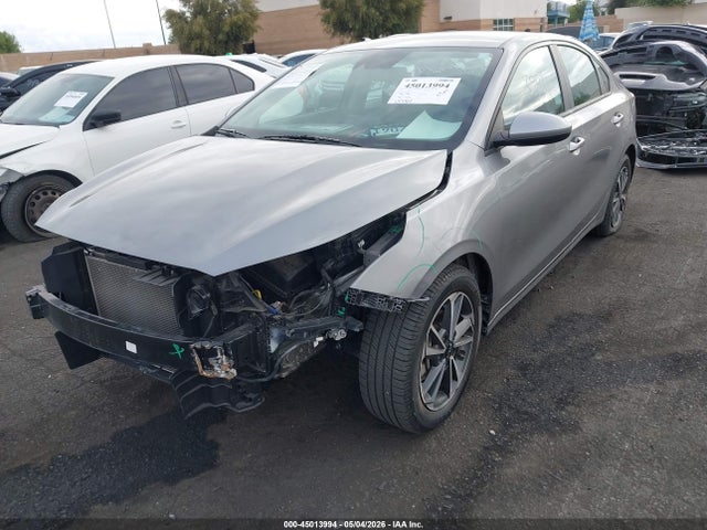 KIA Forte Lxs 2023 3KPF24AD8PE652122 Image 2