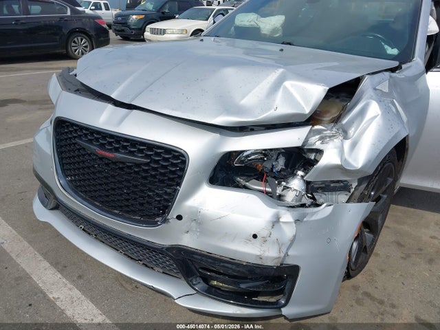 Продажа на аукционе авто 2020 Chrysler 300, vin: 2C3CCABG3LH179093, номер лота: 45014074