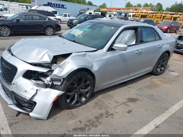 Продажа на аукционе авто 2020 Chrysler 300, vin: 2C3CCABG3LH179093, номер лота: 45014074